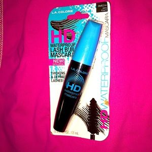 HD Waterproof Mascara very black